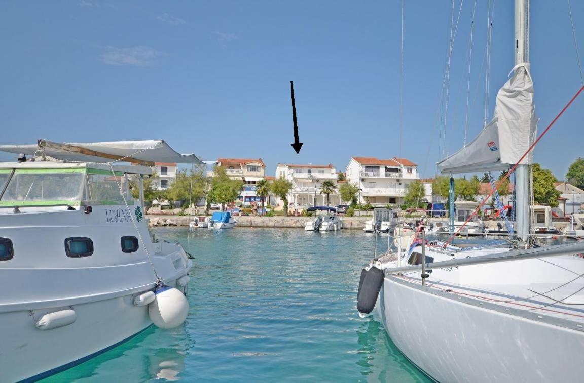 Apartment And Rooms Dalmatiko Vodice Exterior foto